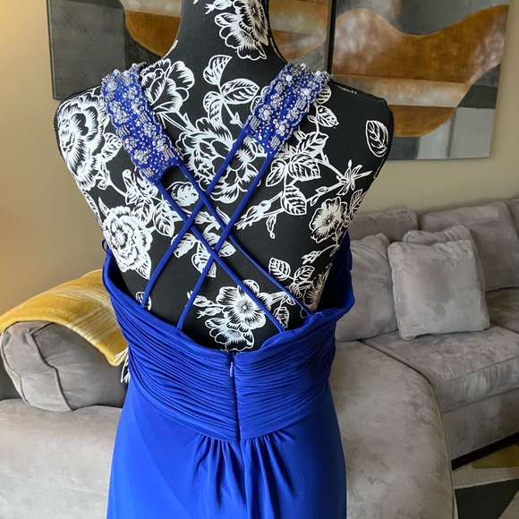 Beautiful blue evening gown! - Picture 5 of 5
